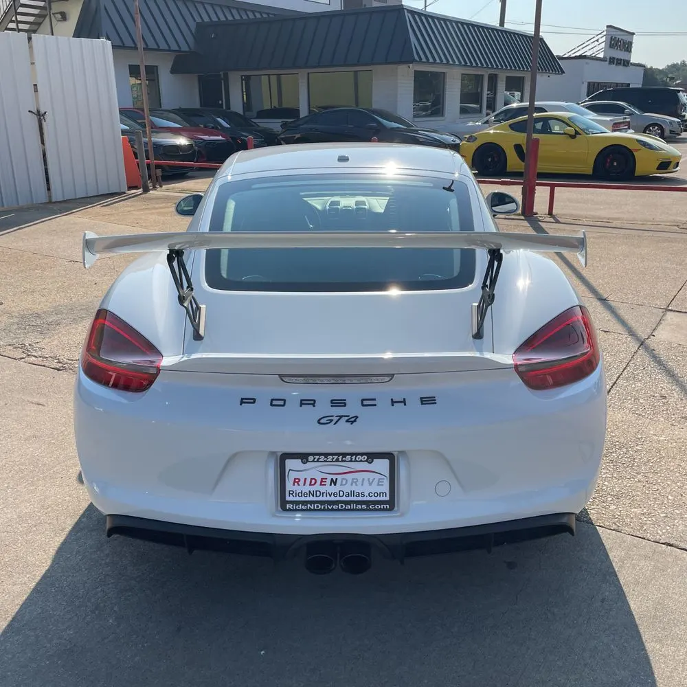 2016 Porsche Cayman GT4