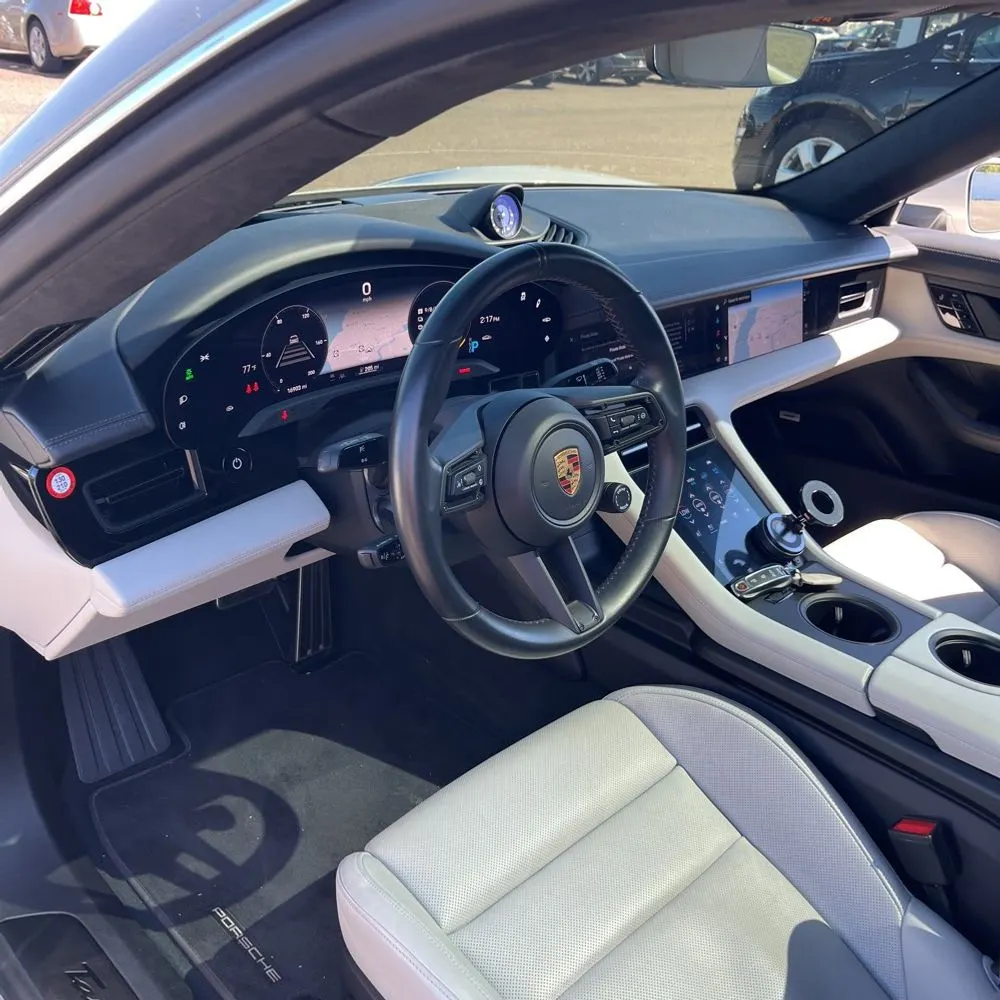 2021 Porsche Taycan Turbo