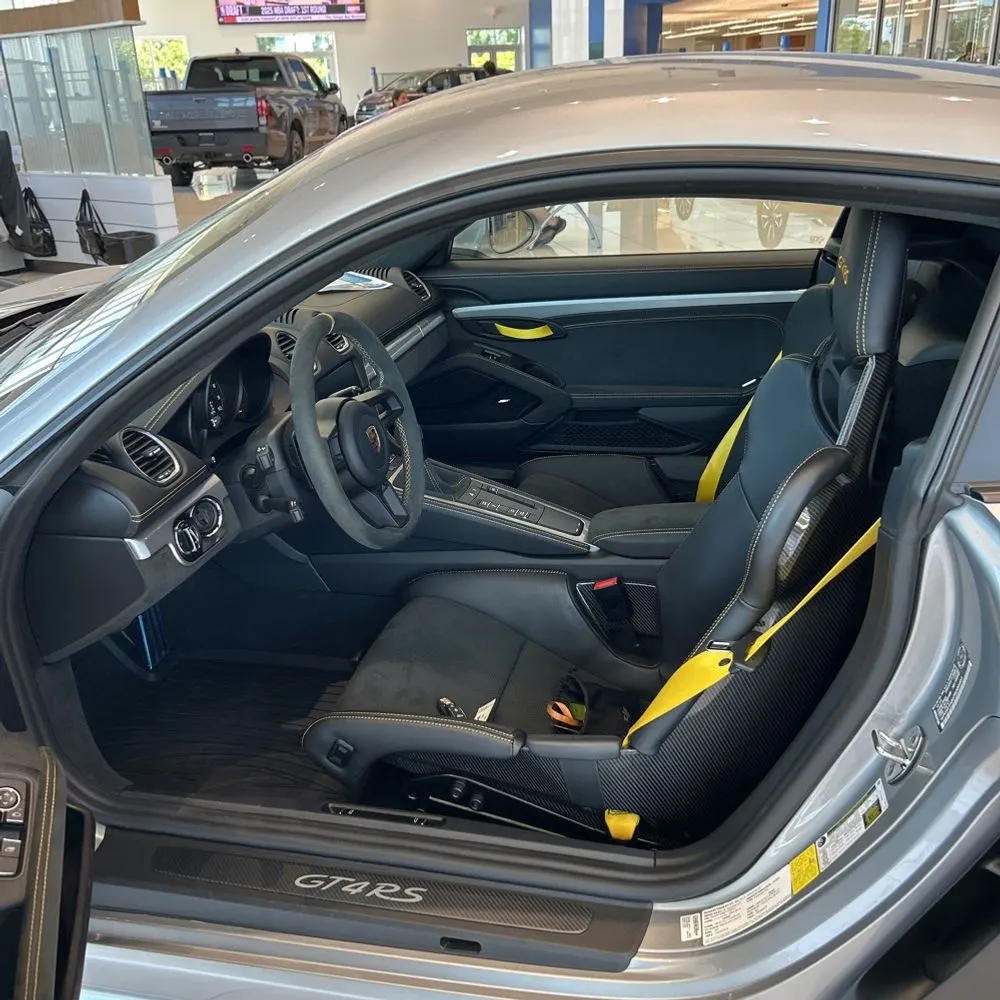 2023 Porsche 718 Cayman GT4 RS