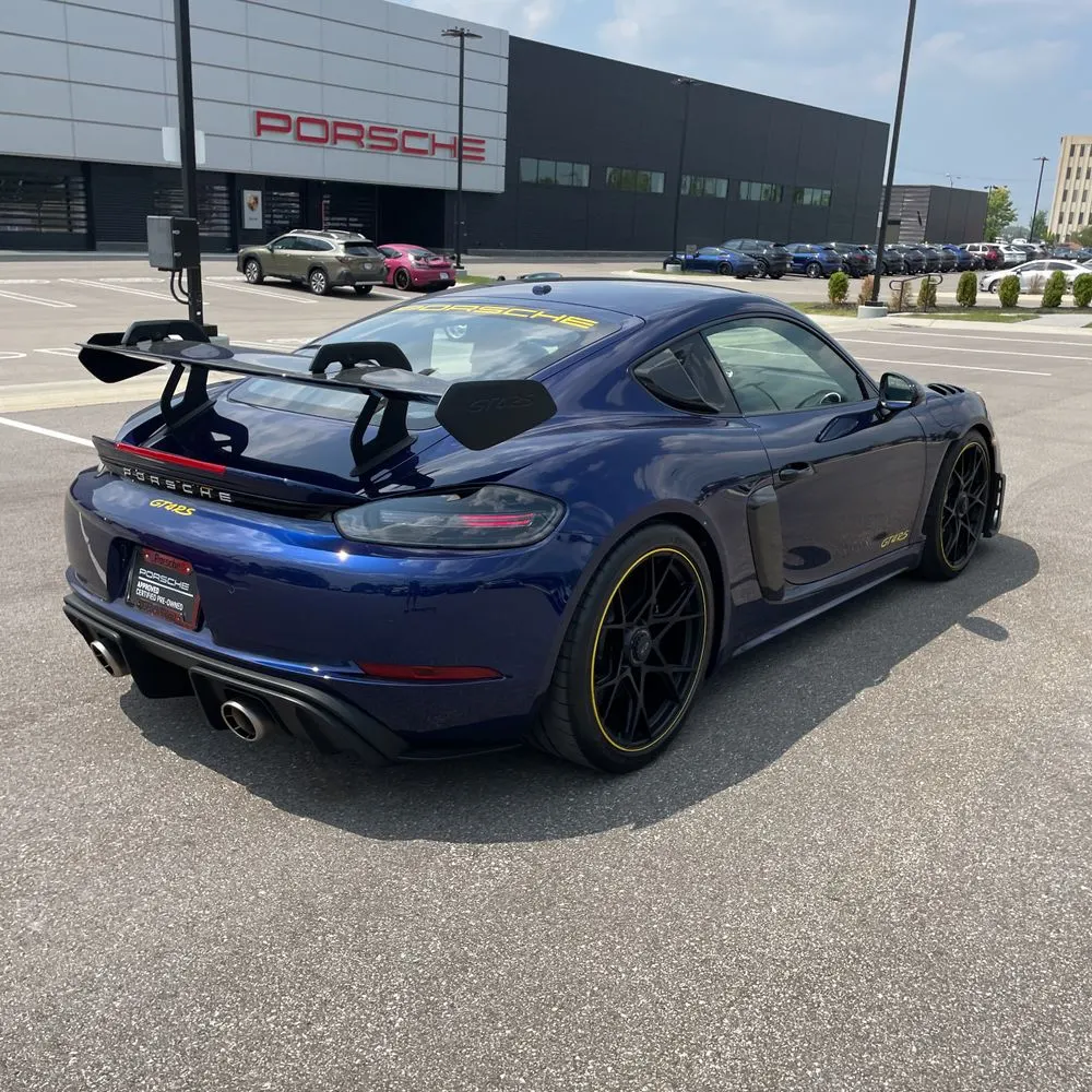 2024 Porsche 718 Cayman GT4 RS