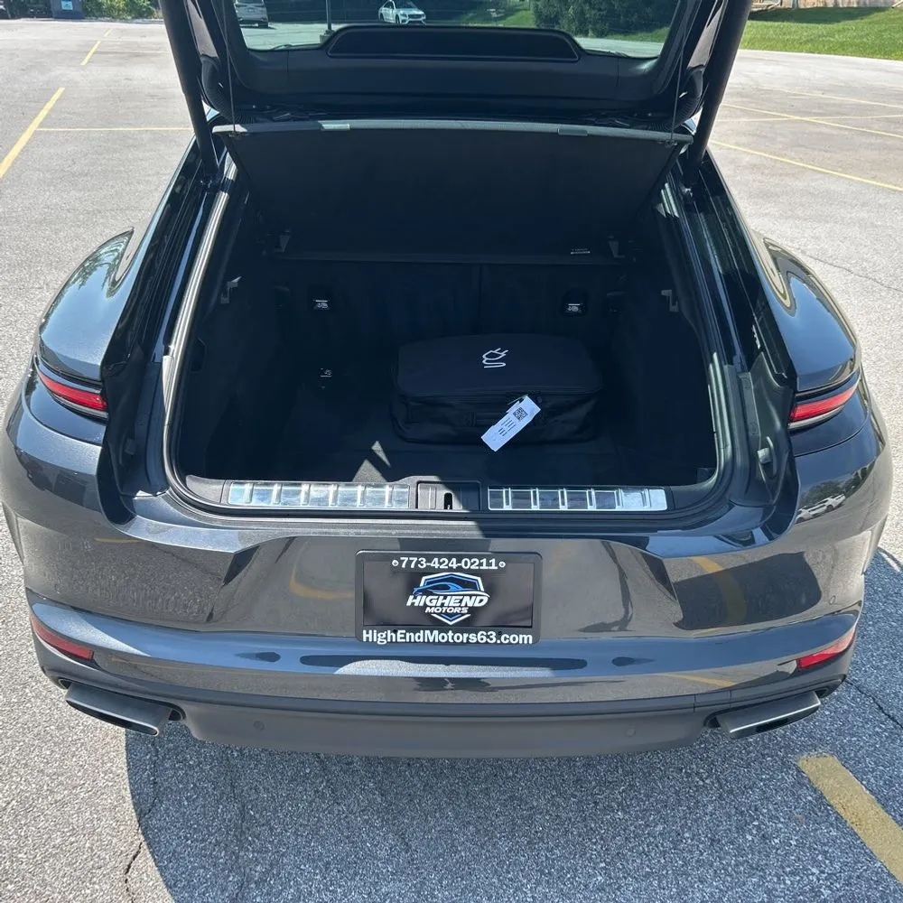 2025 Porsche Panamera 4 E-Hybrid