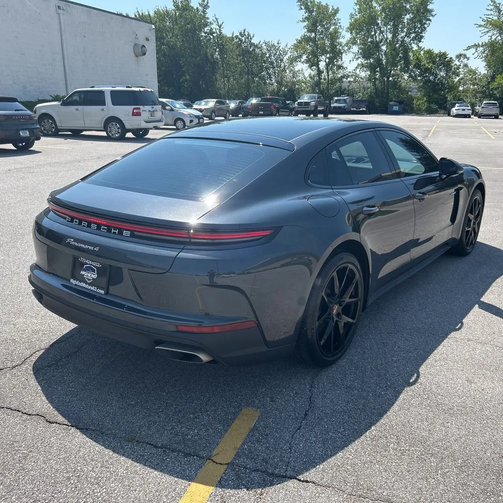 2025 Porsche Panamera 4 E-Hybrid