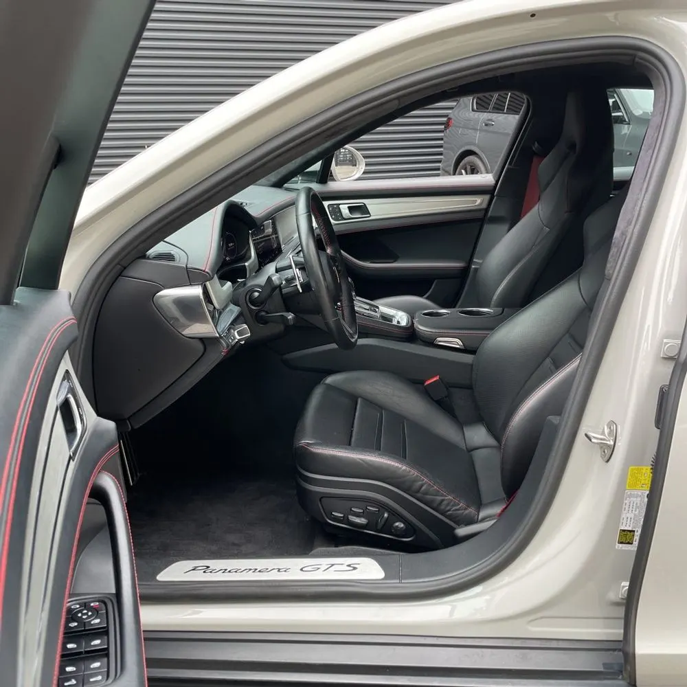 2022 Porsche Panamera GTS