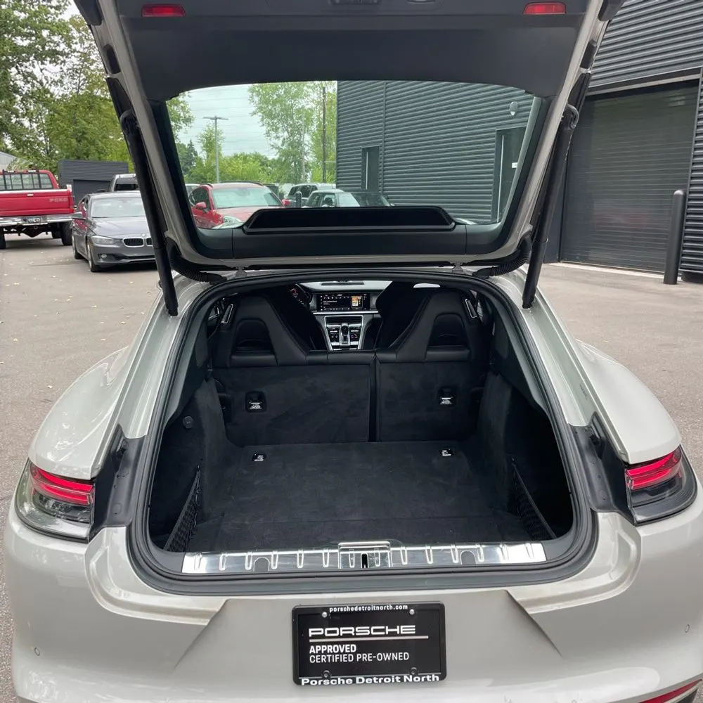 2022 Porsche Panamera GTS