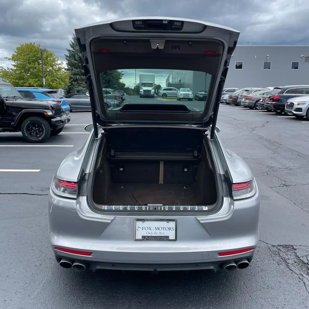 2022 Porsche Panamera Platinum Edition