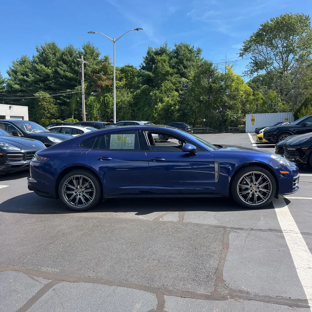 2023 Porsche Panamera 4
