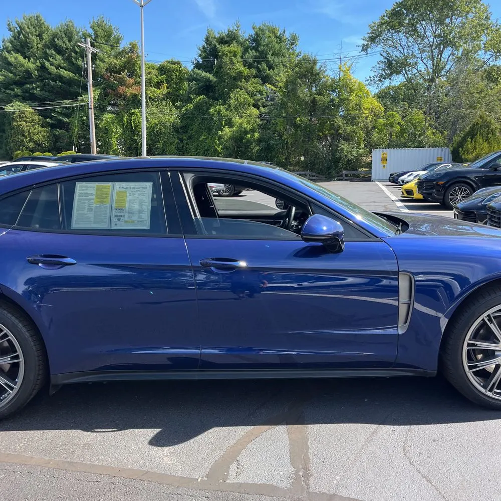 2023 Porsche Panamera 4