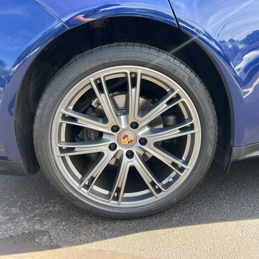 2023 Porsche Panamera 4