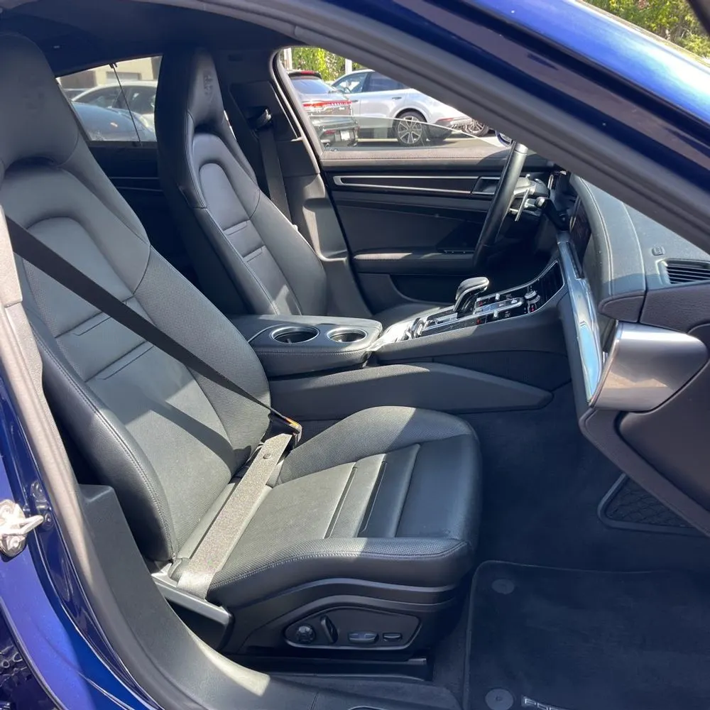 2023 Porsche Panamera 4