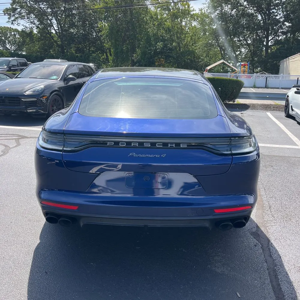 2023 Porsche Panamera 4