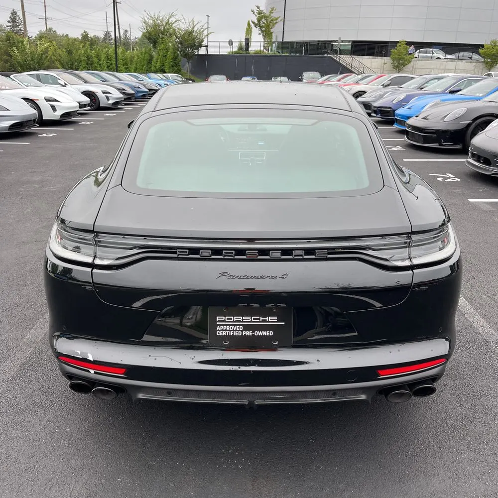 2022 Porsche Panamera 4