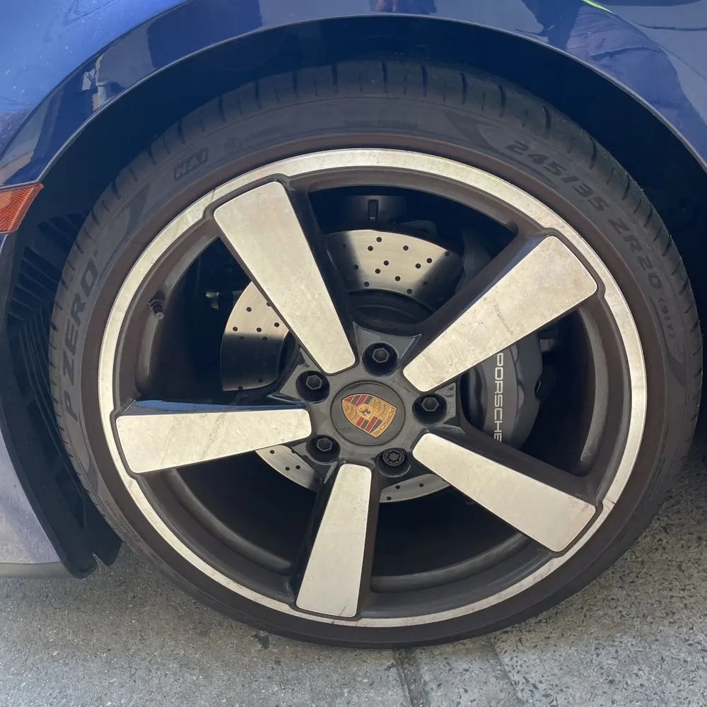 2025 Porsche 911 Carrera