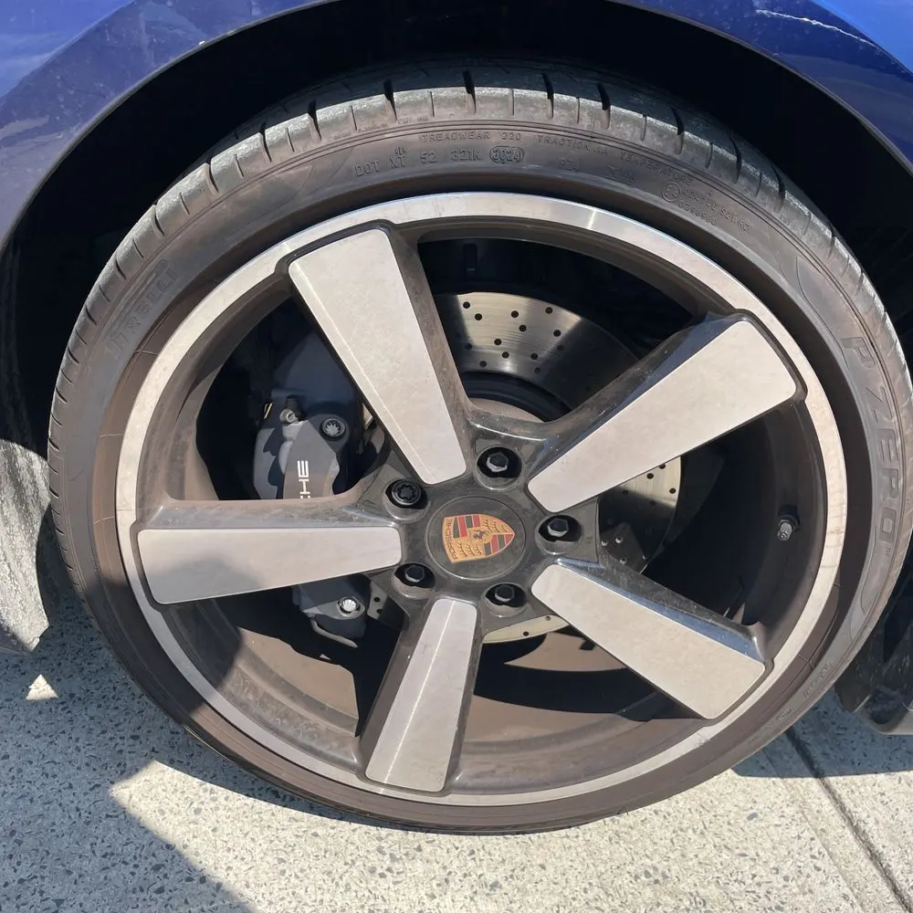 2025 Porsche 911 Carrera