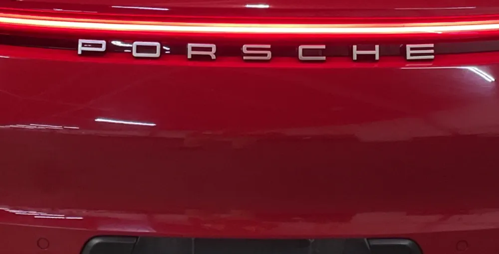2021 Porsche 911 Carrera
