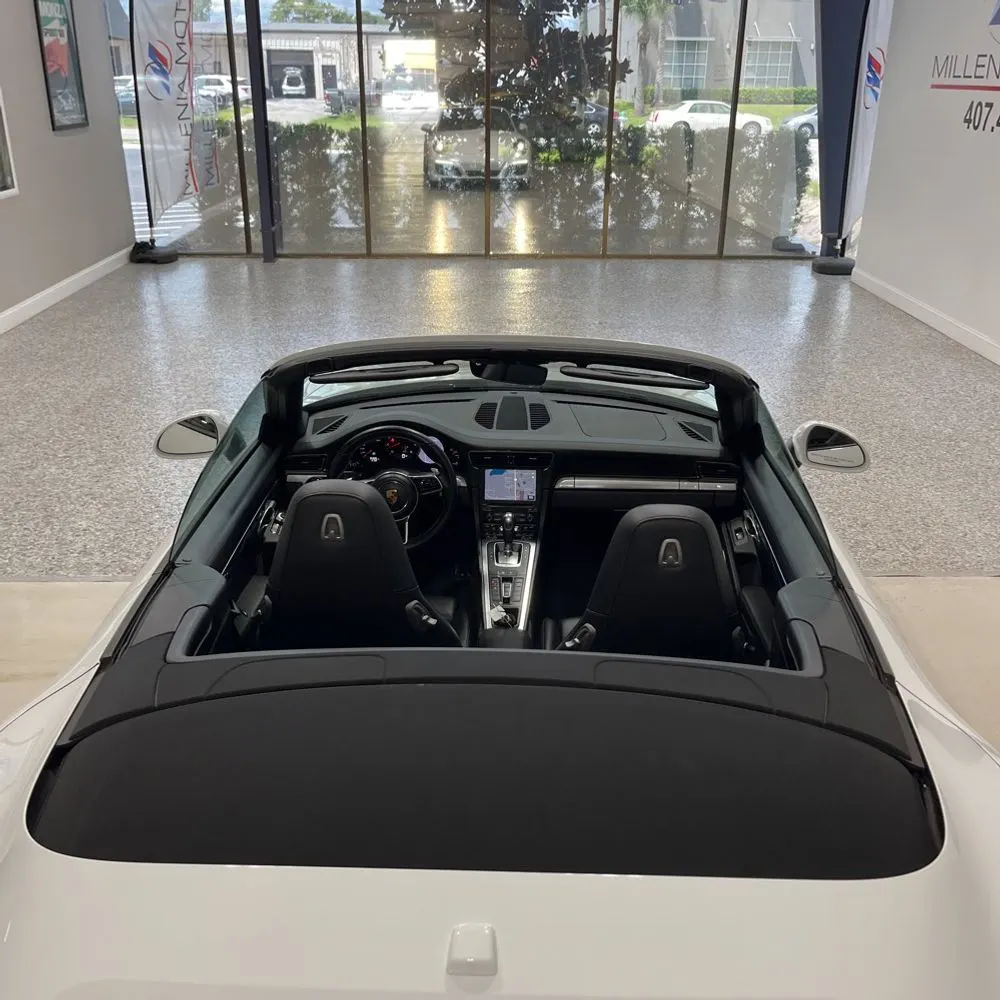 2018 Porsche 911 Carrera