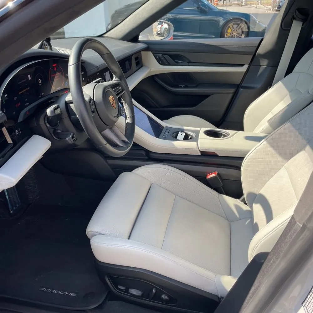2024 Porsche Taycan GTS Sport Turismo