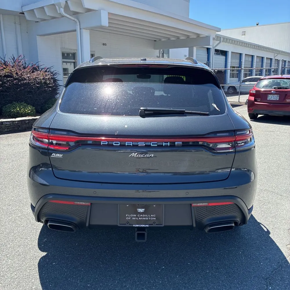 2023 Porsche Macan Base