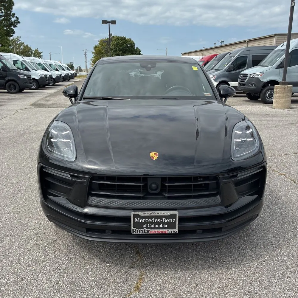 2023 Porsche Macan T