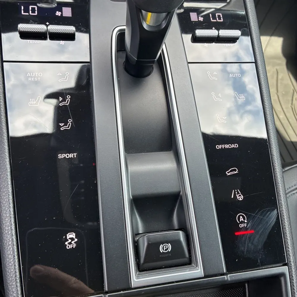 2023 Porsche Macan T