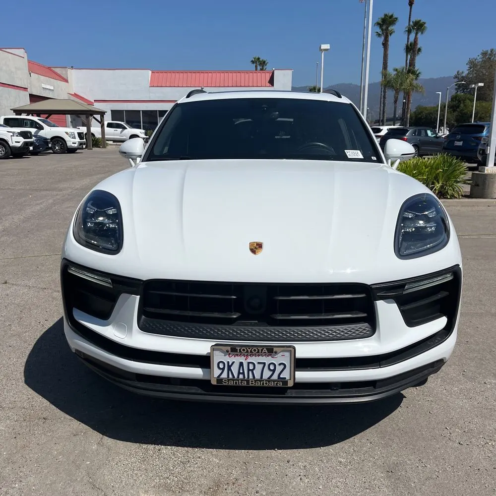 2023 Porsche Macan Base