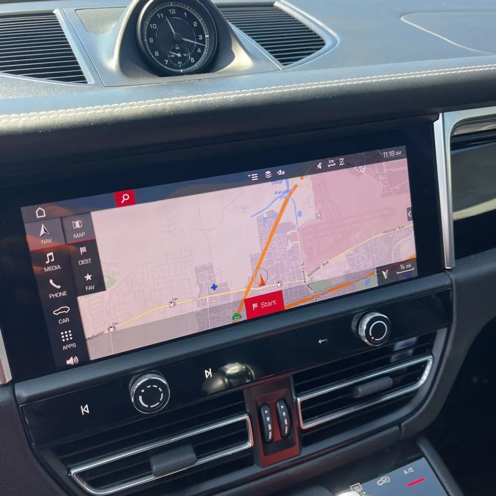 2023 Porsche Macan Base