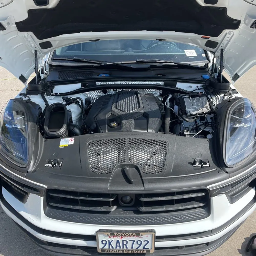 2023 Porsche Macan Base