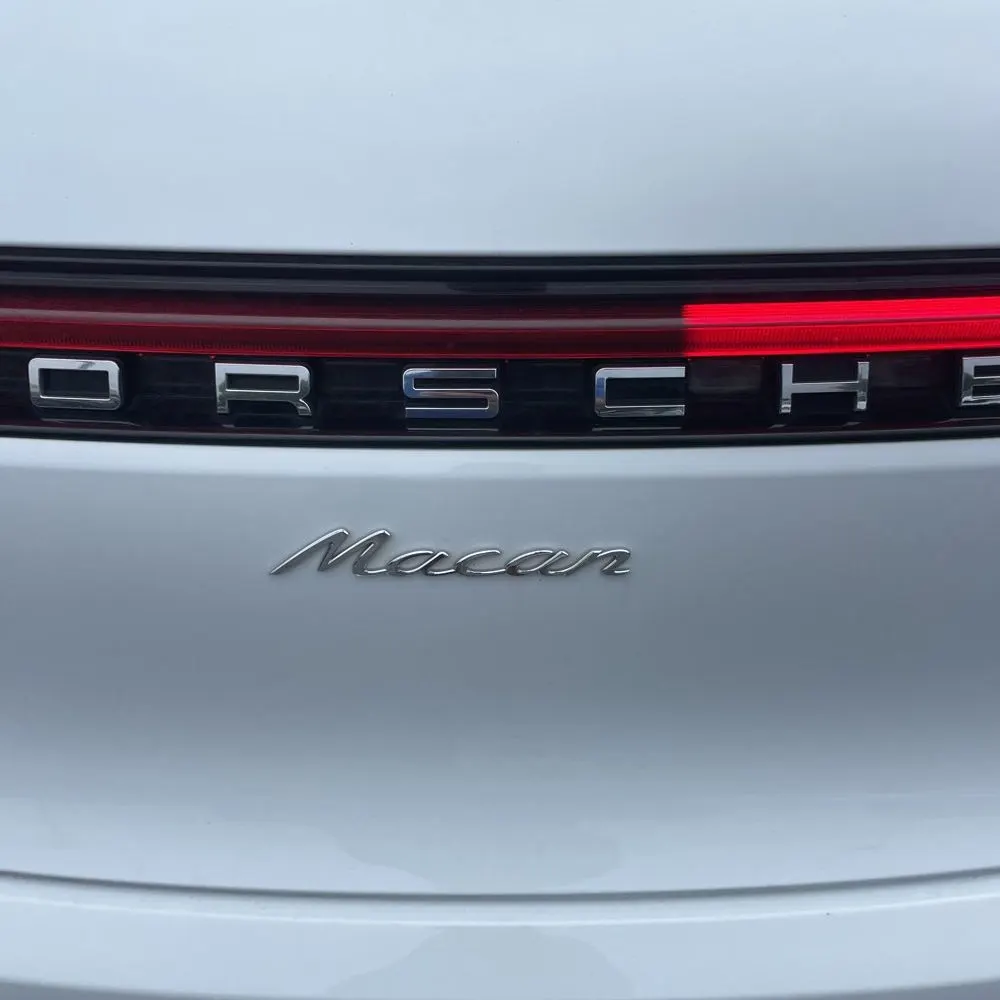 2024 Porsche Macan Base