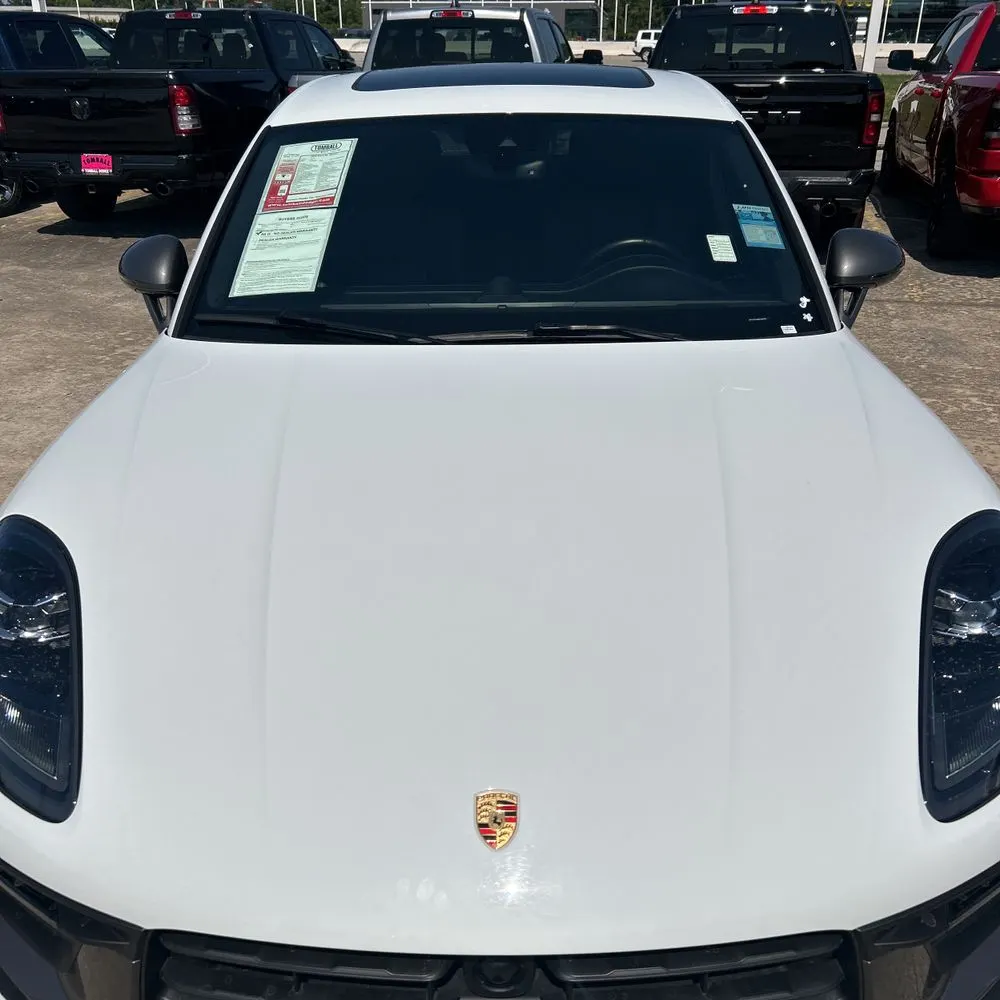 2024 Porsche Macan Base