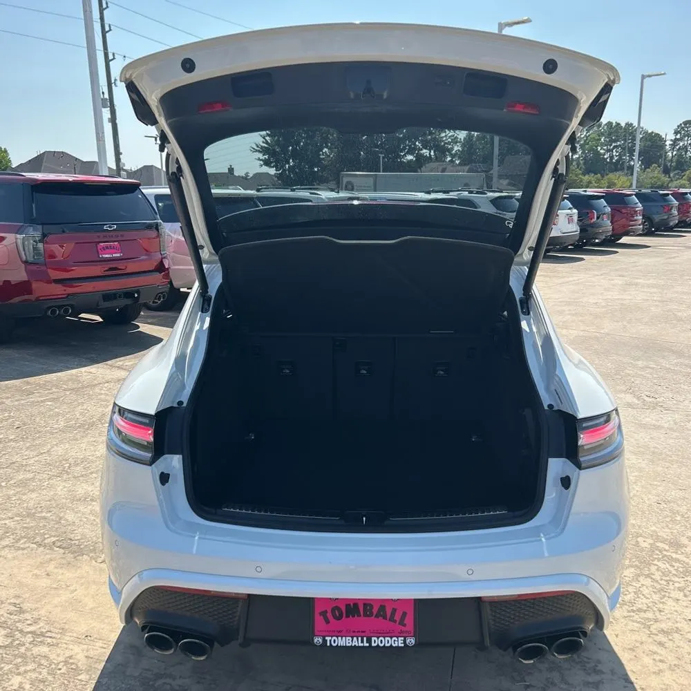 2024 Porsche Macan Base
