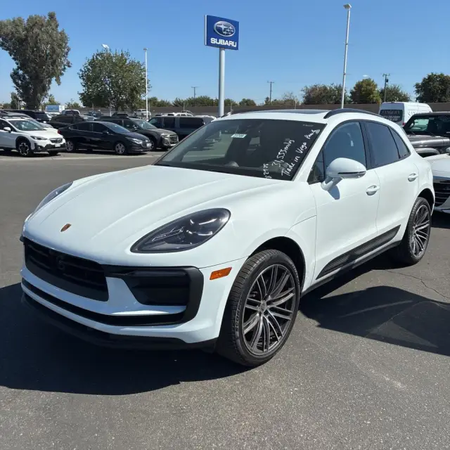 2024 Porsche Macan Base