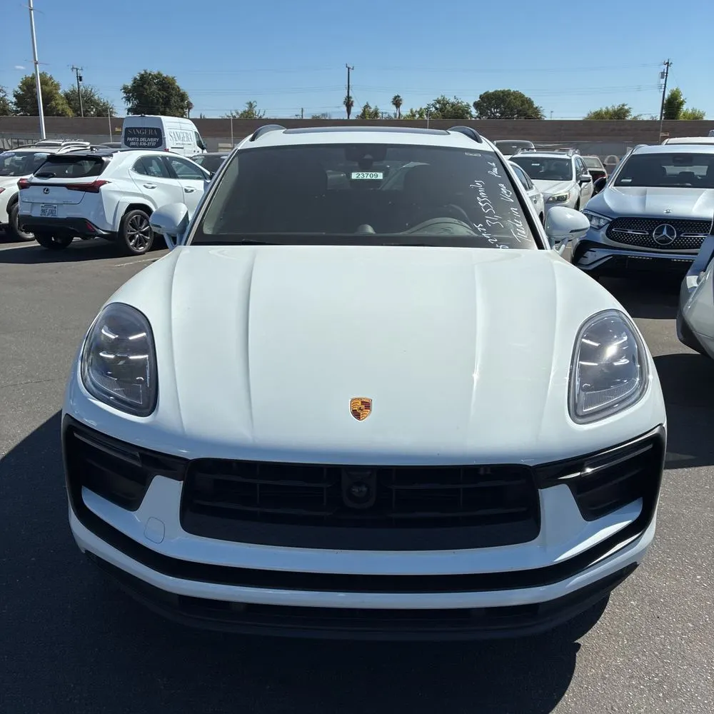 2024 Porsche Macan Base