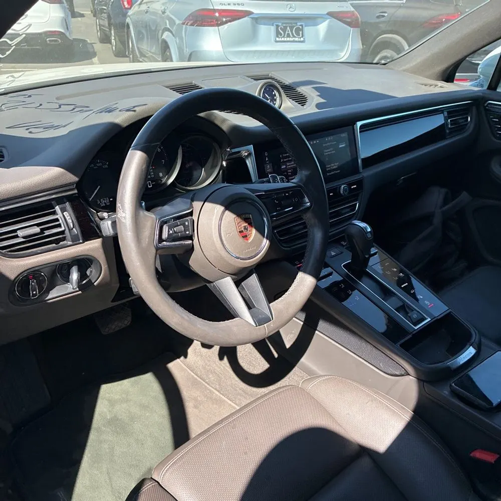 2024 Porsche Macan Base