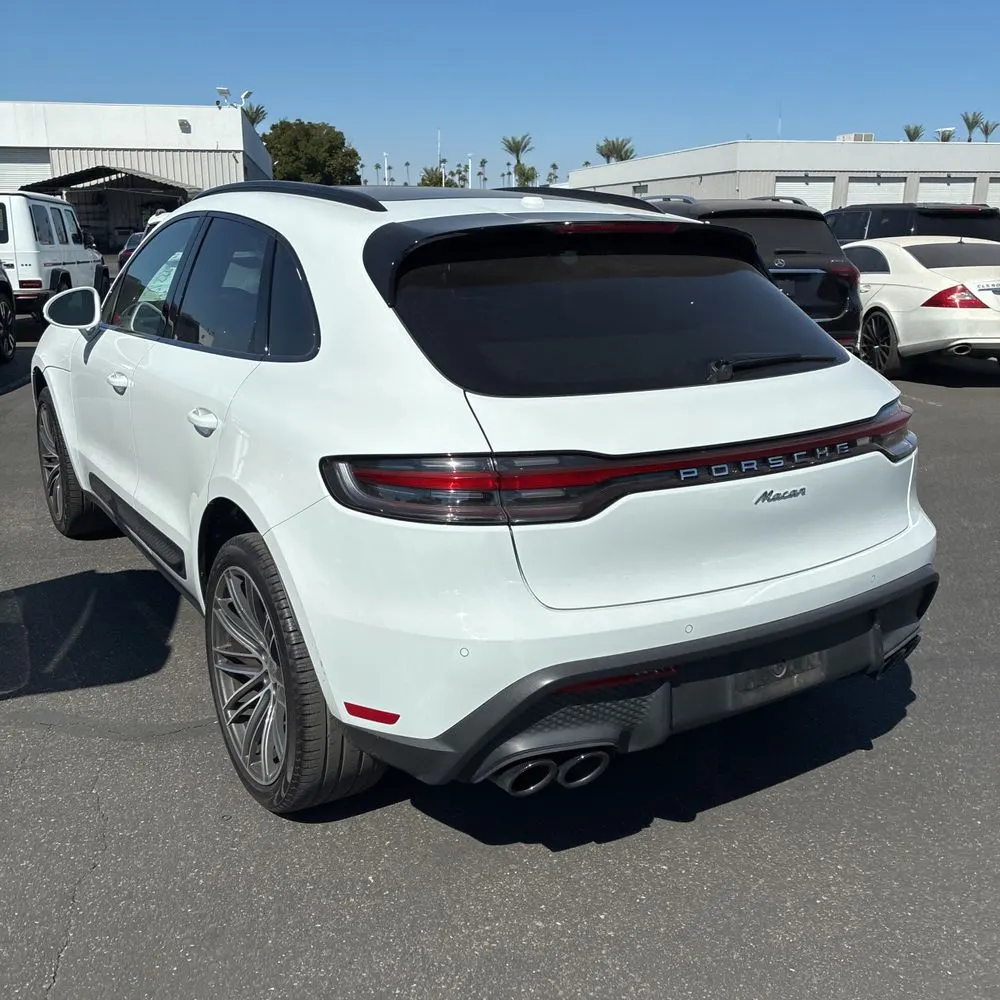 2024 Porsche Macan Base