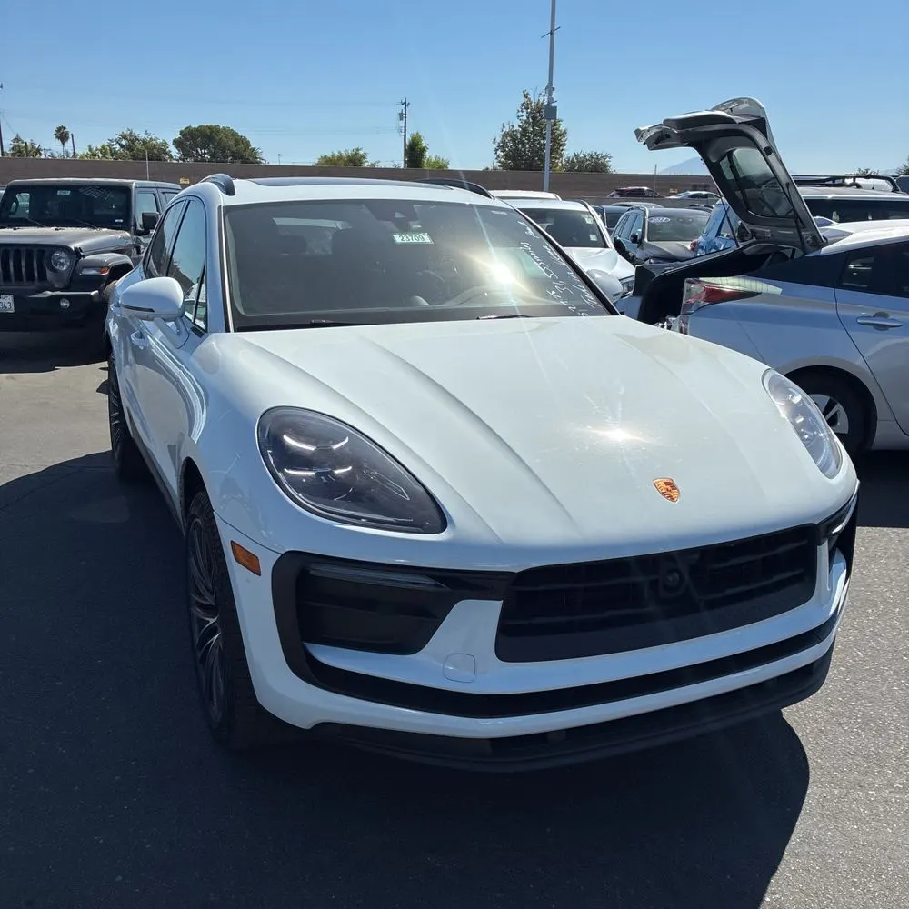 2024 Porsche Macan Base