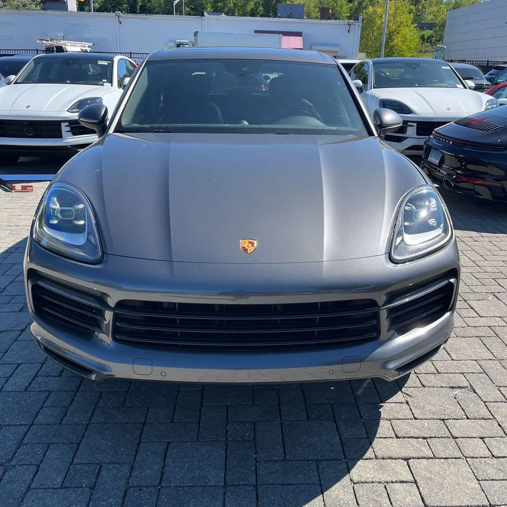 2022 Porsche Cayenne Base