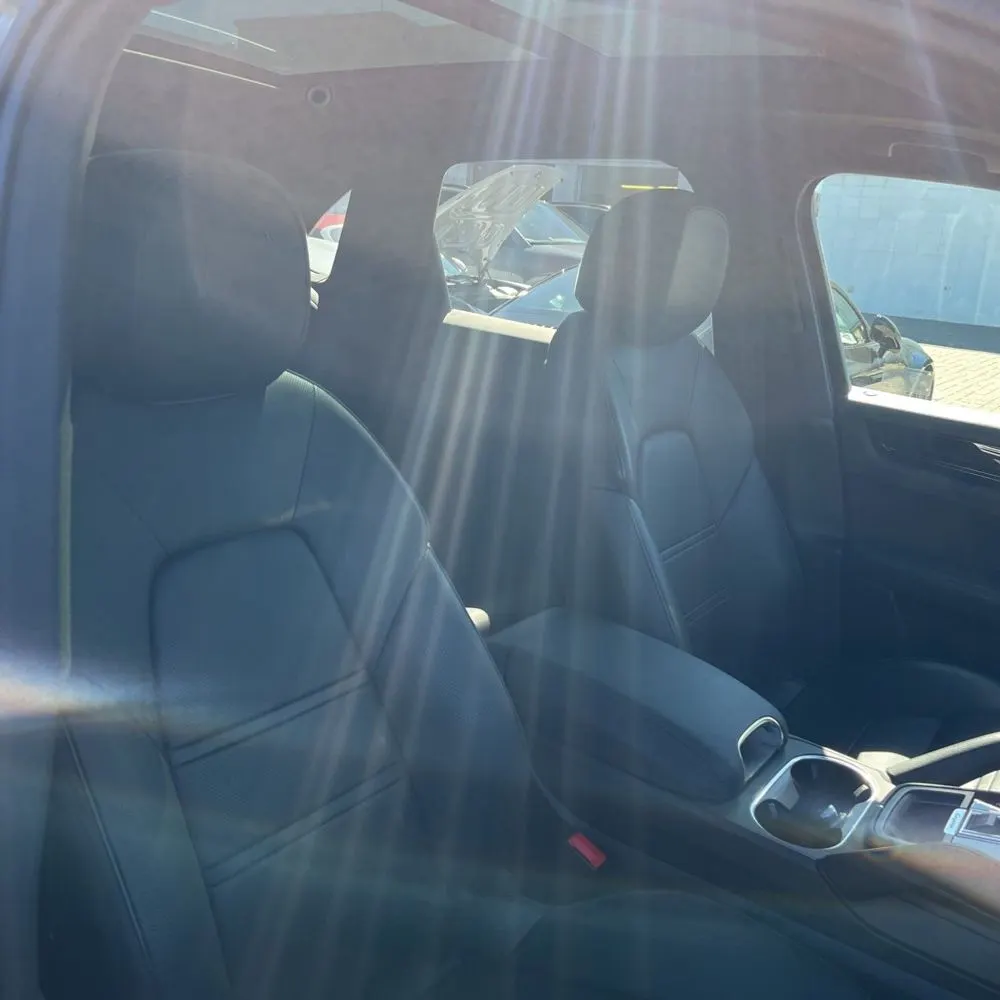 2022 Porsche Cayenne Base