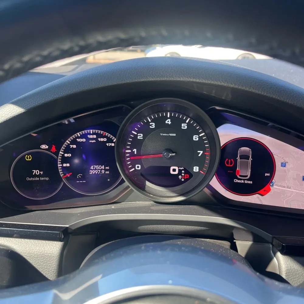 2022 Porsche Cayenne Base