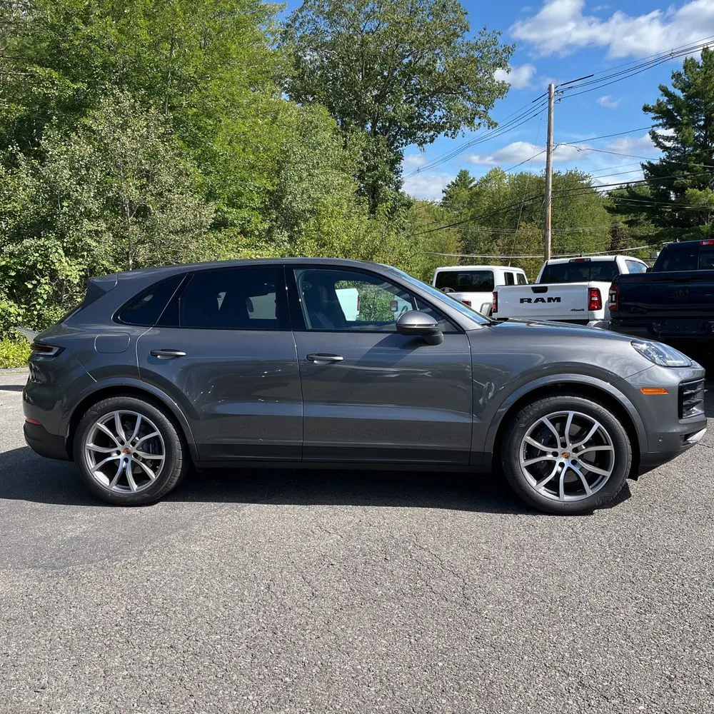 2025 Porsche Cayenne S 4D SUV