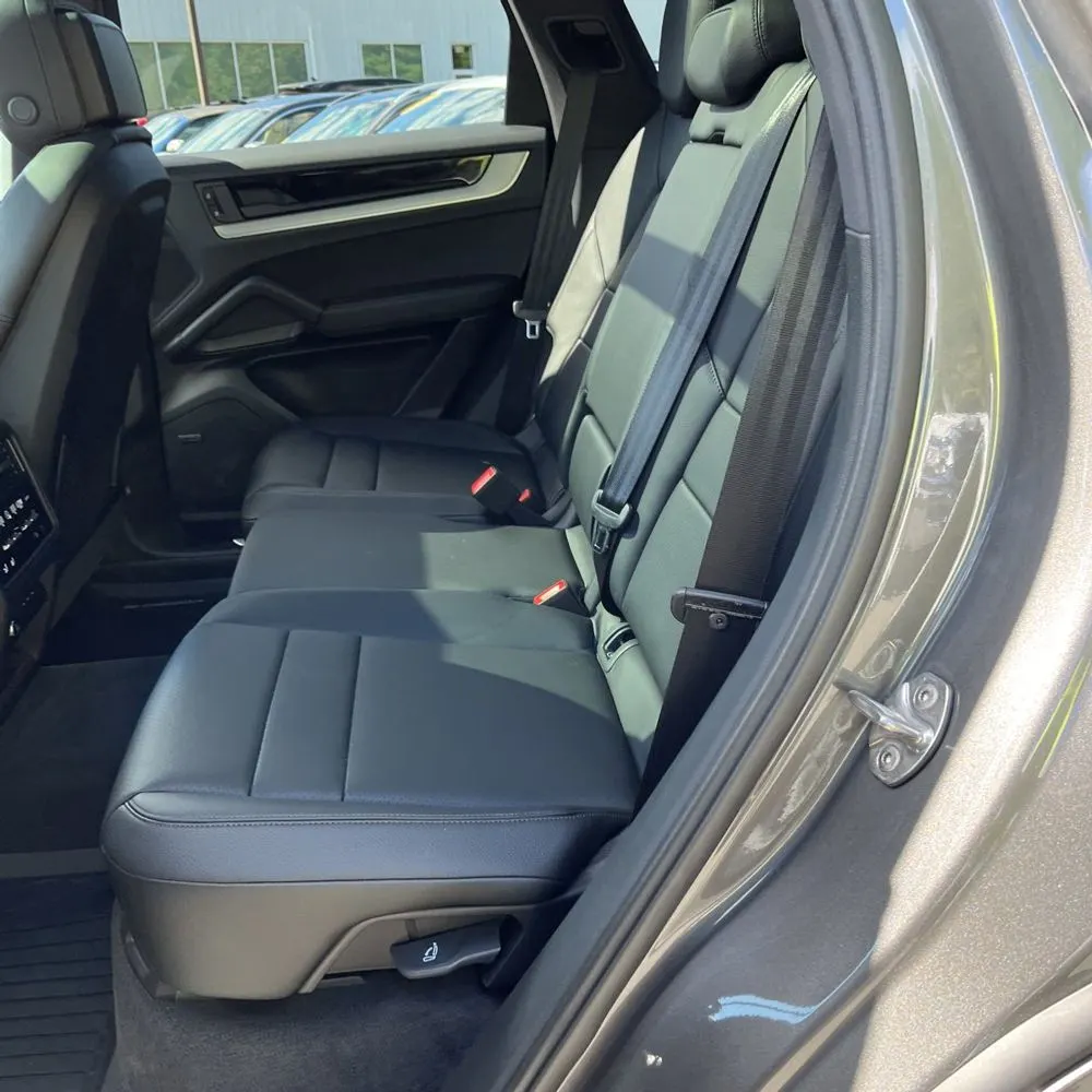2025 Porsche Cayenne S 4D SUV