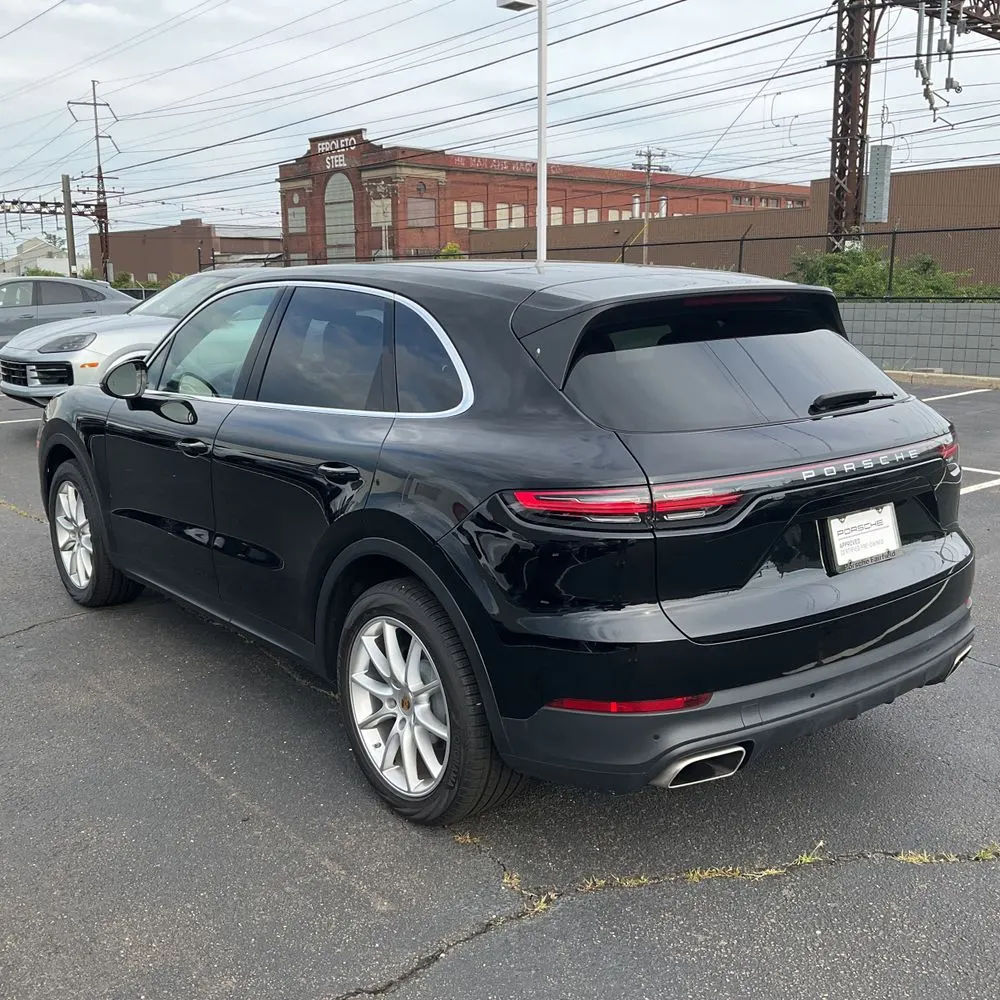 2023 Porsche Cayenne Base