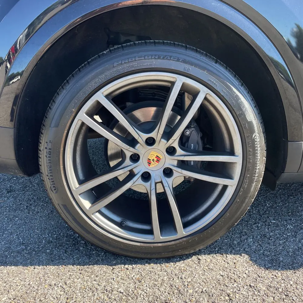 2022 Porsche Cayenne Platinum Edition