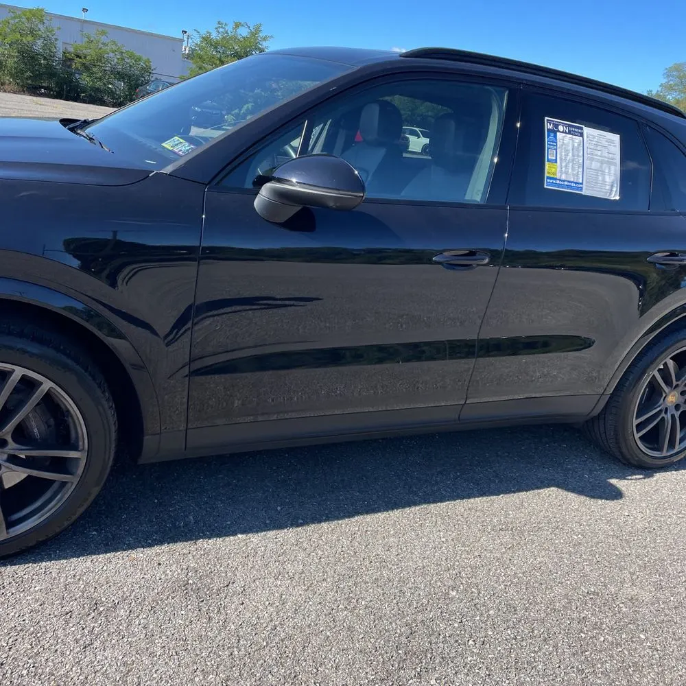 2022 Porsche Cayenne Platinum Edition