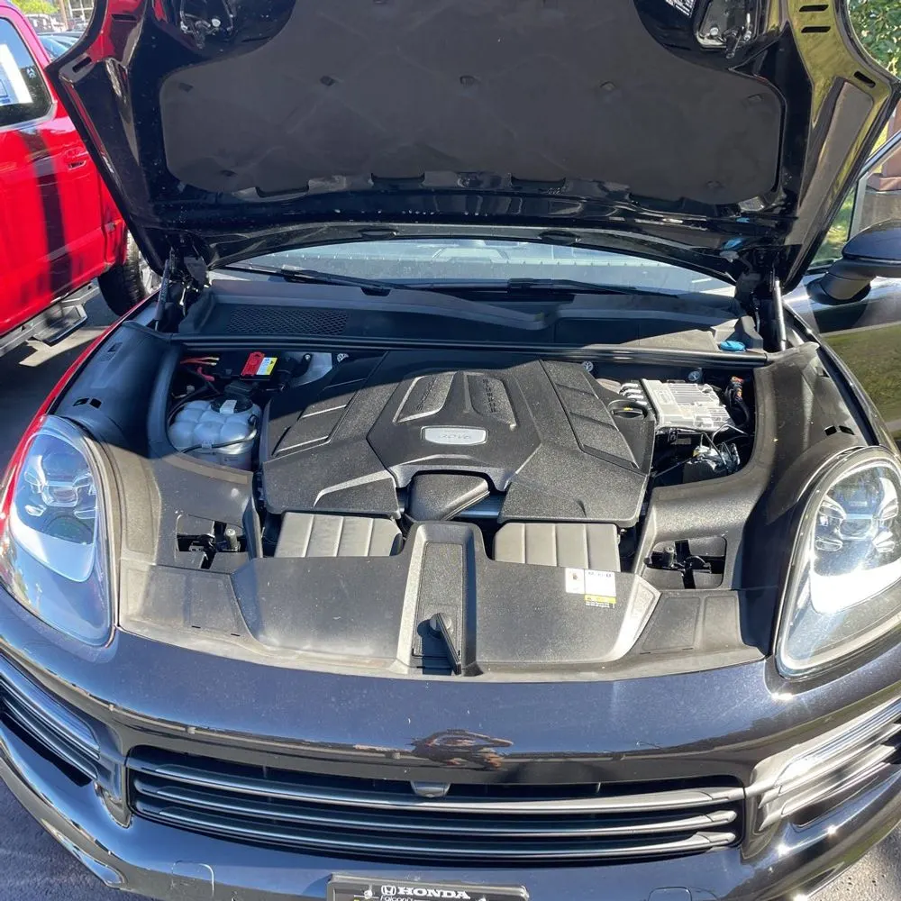2022 Porsche Cayenne Platinum Edition