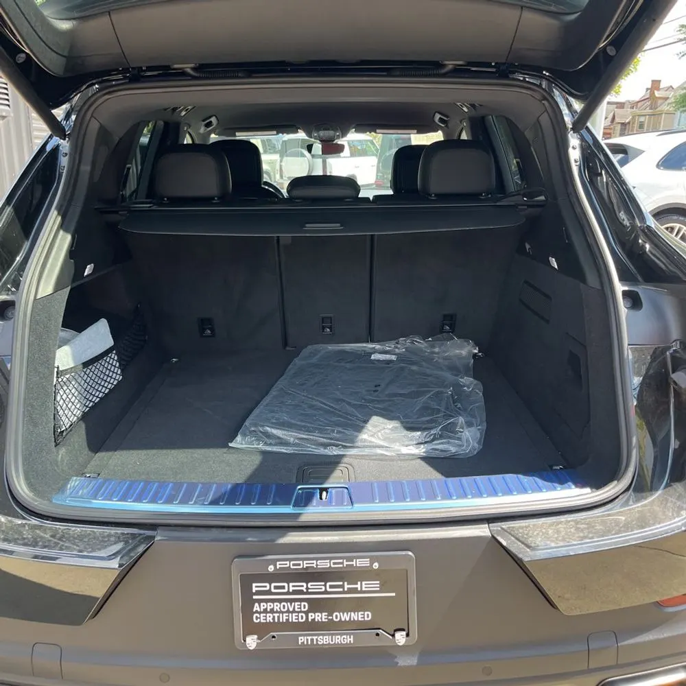 2024 Porsche Cayenne Base