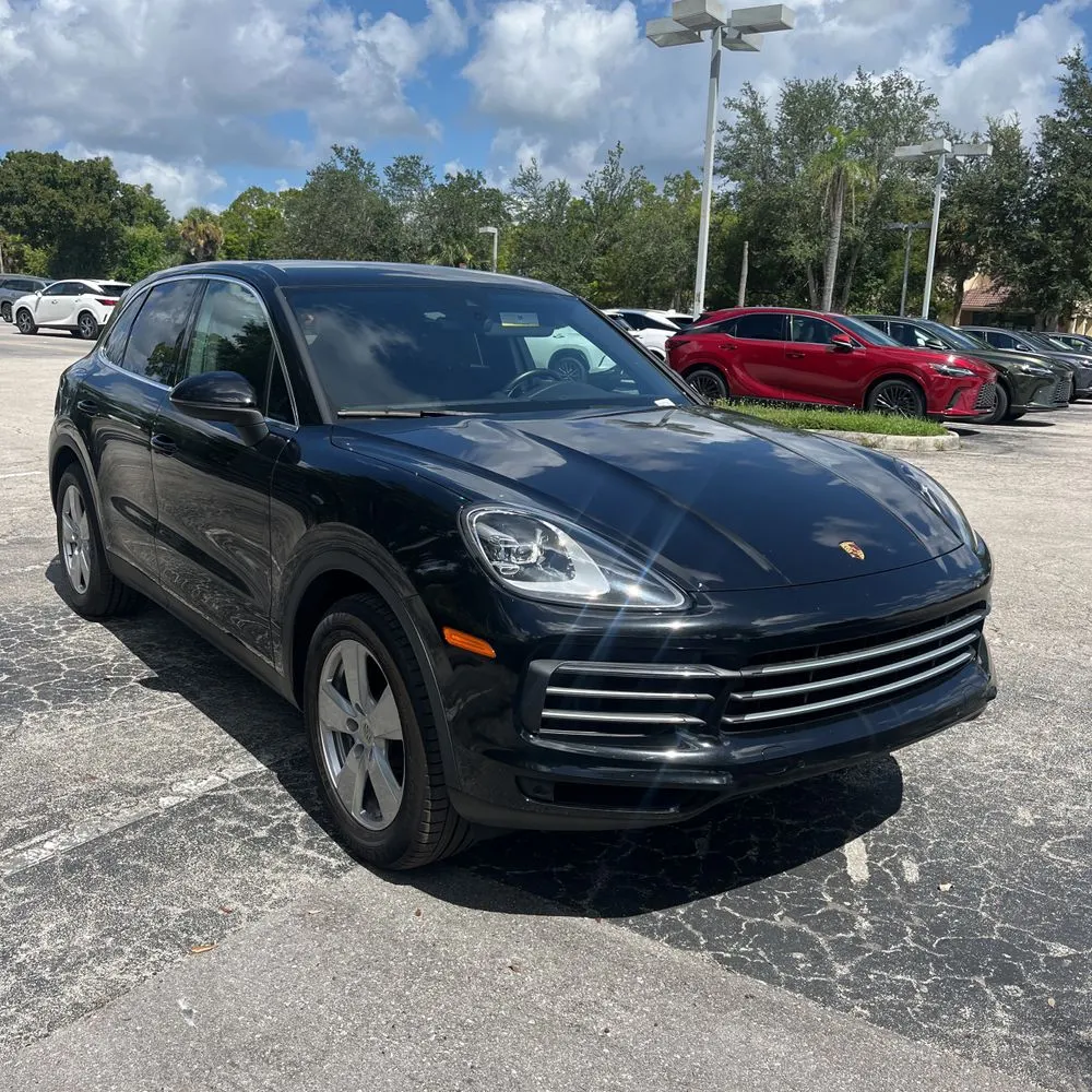 2022 Porsche Cayenne Base