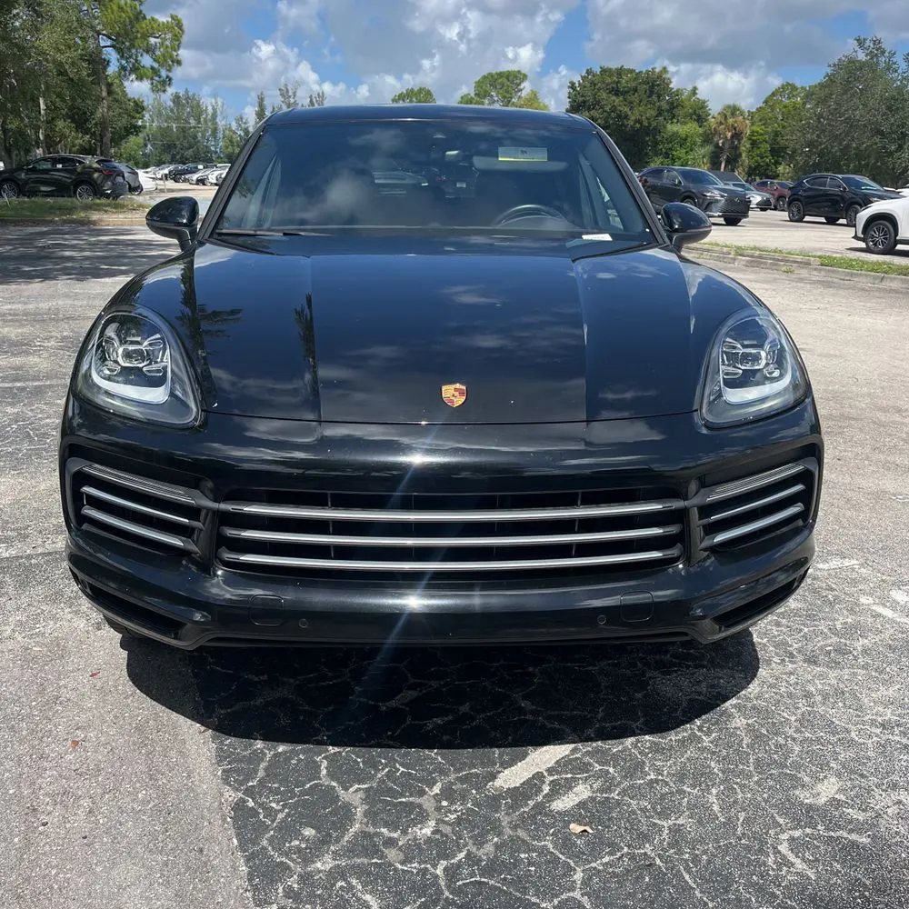 2022 Porsche Cayenne Base