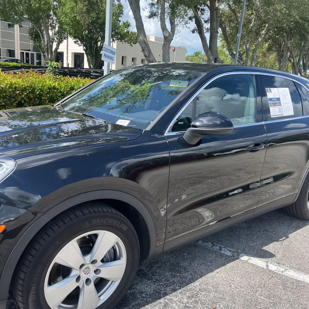 2022 Porsche Cayenne Base