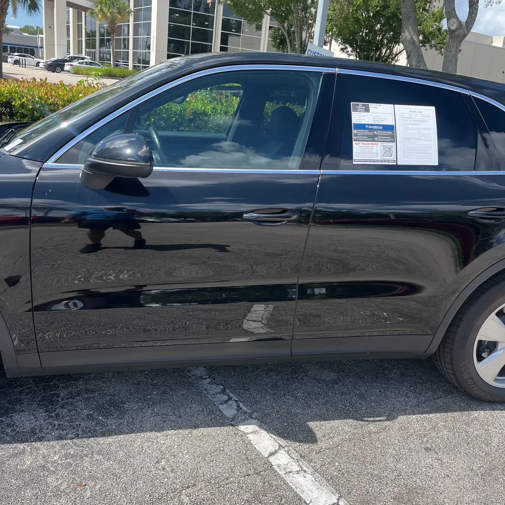 2022 Porsche Cayenne Base