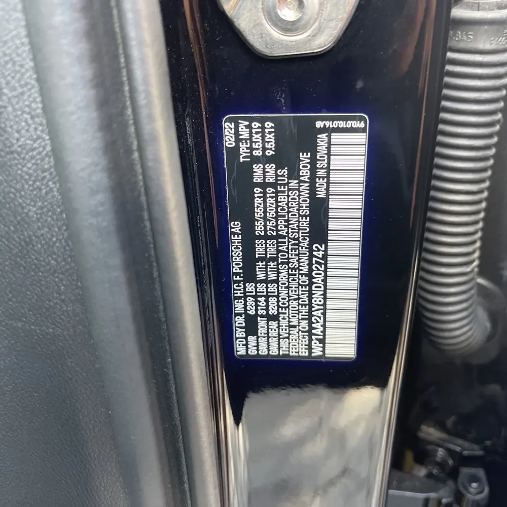 2022 Porsche Cayenne Base