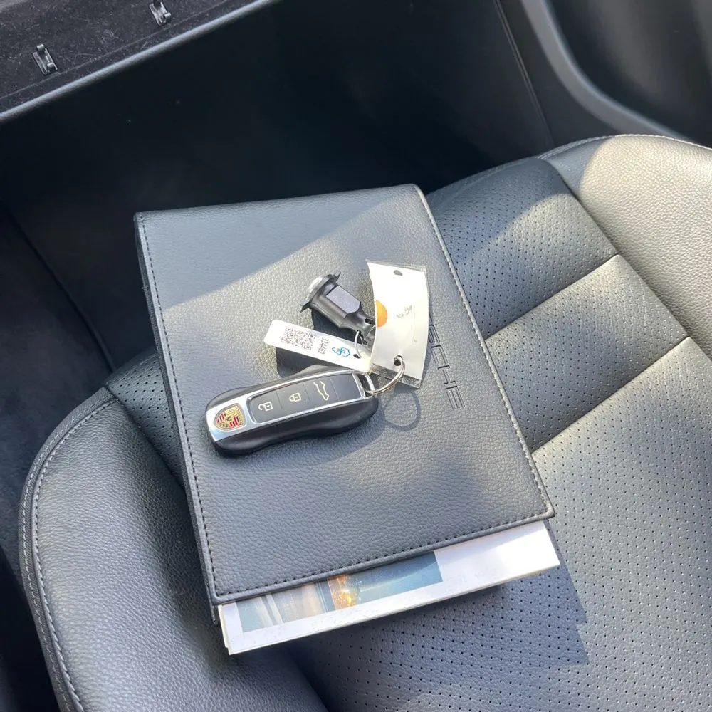 2022 Porsche Cayenne Base